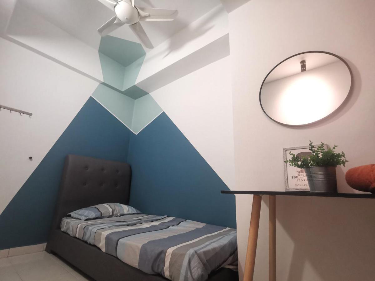 Menjalara Kepong Desapark & Mitec 中文房东 Lägenhet Kuala Lumpur Exteriör bild